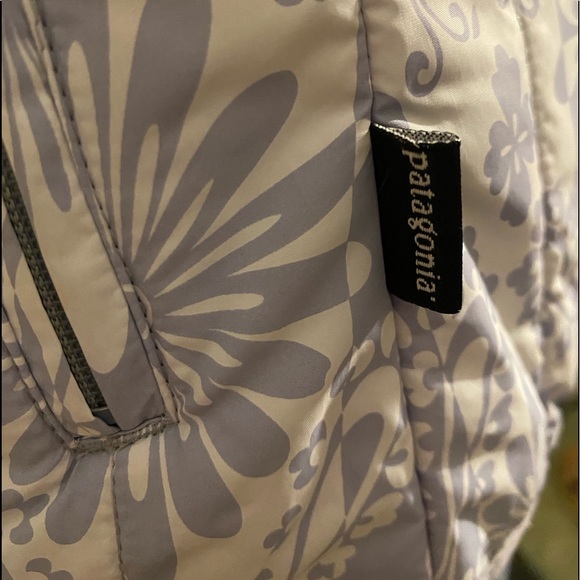 Patagonia, periwinkle blue down vest. Reduced to 50% for this weekend - Picture 7 of 8